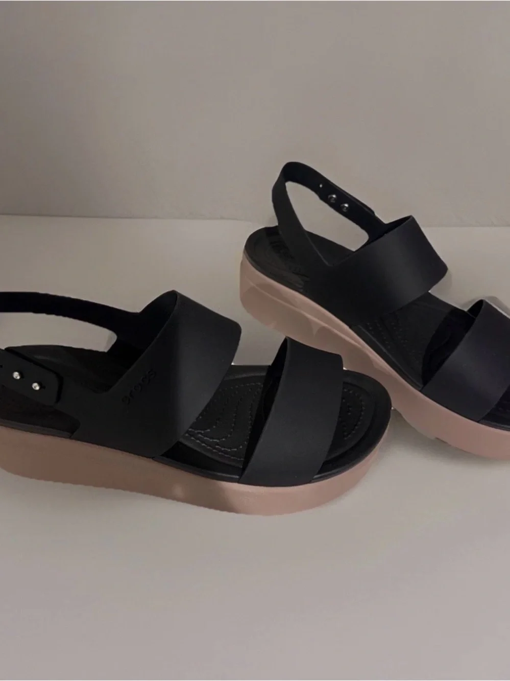 Crocs Brooklyn Wedge NEW size 9